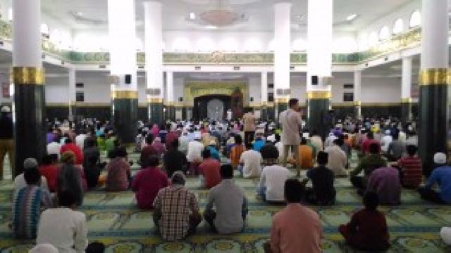 Khatib: Islam Hanya Akan Tinggal Namanya