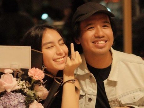 Selamat, Joshua Suherman Melamar Clairine Clay