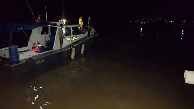 Speed Boat di Inhil Tabrak Kapal Laut, Dua Orang Belum Ditemukan 