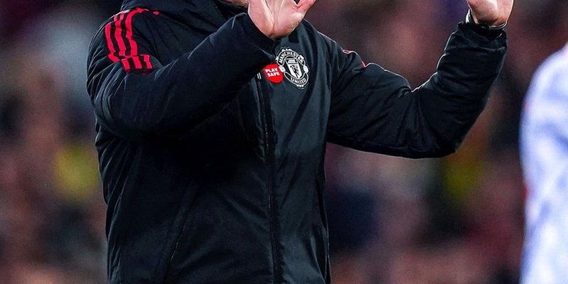 Rapat 5 Jam, Dewan MU Pecat Ole