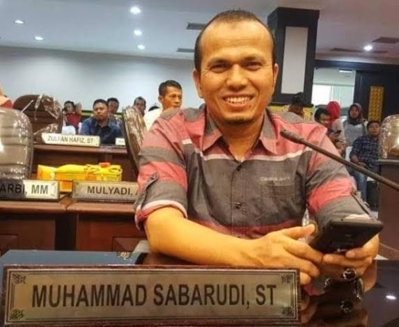 PKS: Pemerintah Tengah Galau Antara PPKM atau Makan Pedagang