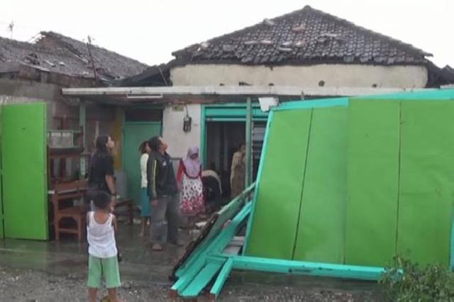 Angin Puting Beliung Terjang Jombang, 70 Rumah Rusak