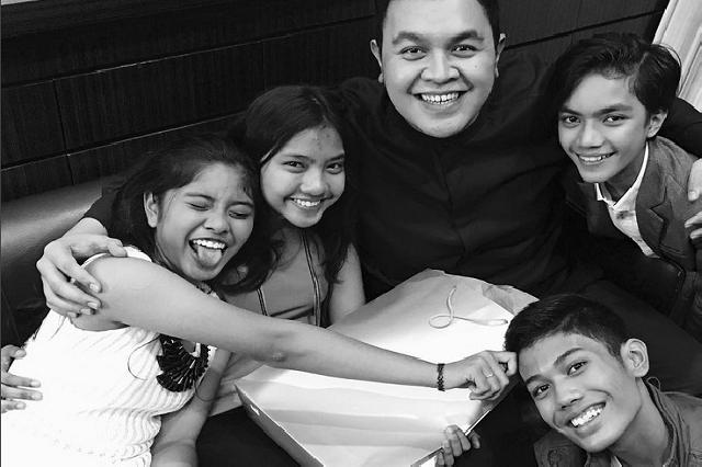 Tulus Ajak Christo Jadi Teman Duet