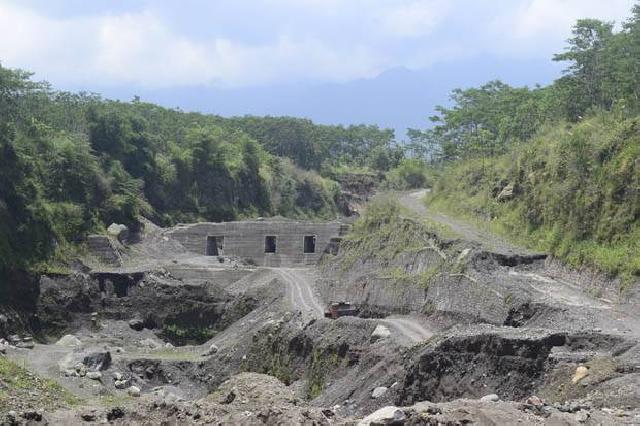 11 Warga Tewas Tertimbun di Lubang Tambang Ilegal