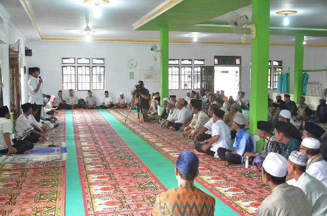 Bupati Inhil Berdialog bersama Masyarakat Desa Tanjung Lajau Kecamatan Kuindra