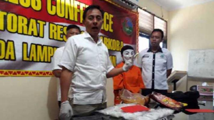 Wanita Asal Bengkalis Tertangkap di Lampung Bawa 2 Kg Sabu