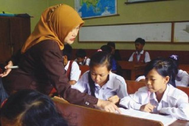 Guru Wajib di Sekolah 8 Jam, Kadis Pendidikan Anggap Itu Sudah Dari Zaman Kemerdekaan