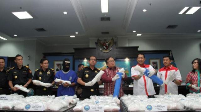 BNN Sasar Apotek dan Hotel di Batam