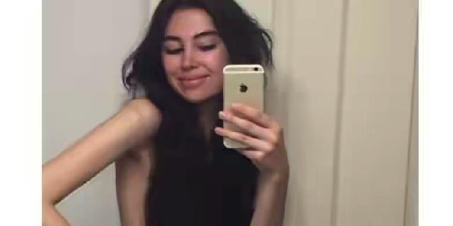 Wow... Wanita Ini Sudah 5 Tahun Tidak Gunting Rambut