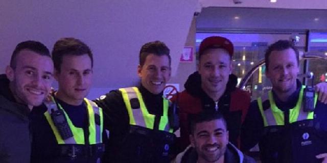 Pesepak Bola Ini Sempat Dicurigai sebagai Teroris