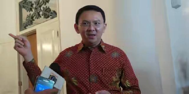 Ahok Anggap Yel-yel 