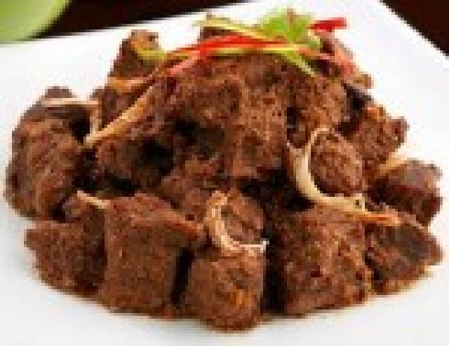 Ratusan Kilogram Rendang Payakumbuh Dikirim Untuk Korban Gempa Aceh