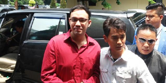 Sandy Tumiwa Dipindahkan ke Tahanan Kejati DKI Jakarta