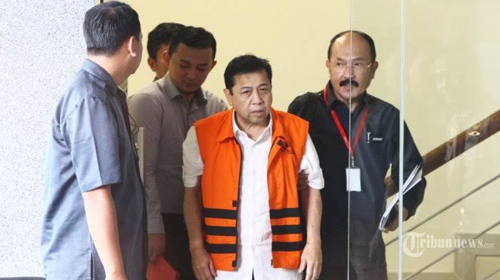 Ini Ancaman Setya Novanto Jika Diberhentikan Dari Golkar