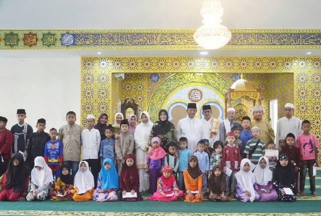 63 Anak Yatim Piatu Dapat Bantuan Dari Bupati Inhil