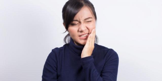 Cara Alami Redakan Sakit Gigi