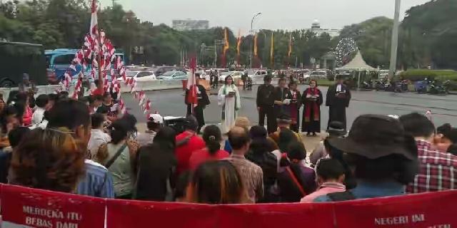 Meriahnya HUT Ke-71 RI serta Ironi Nasib Jemaat HKBP Filadelfia dan GKI Yasmin