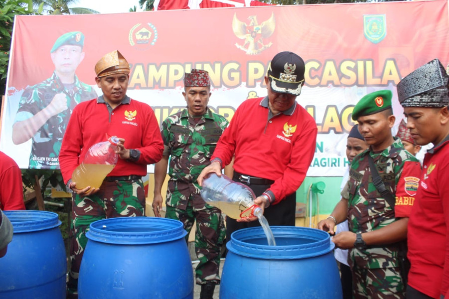 Dandim 0314/Inhil Resmikan Kampung Pancasila dan Mikroba Village di Desa Sungai Intan