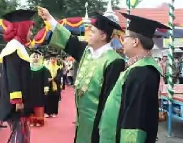 Dampak Psikologis Mahasiswa Semester Akhir Luar Biasa, Ini Tips Atasinya