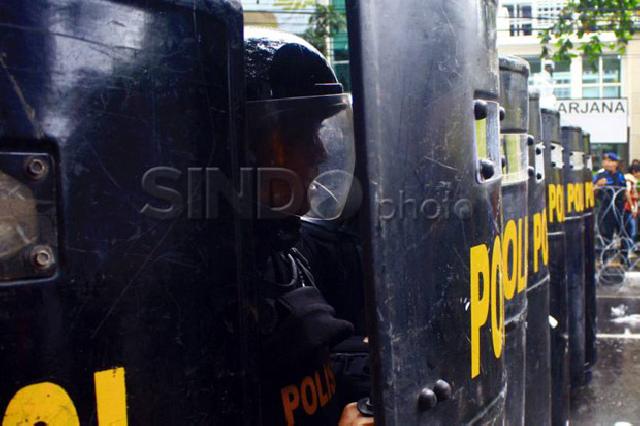 Demo Damai Bela Islam, Mahasiswa Lemparkan Botol ke Polisi