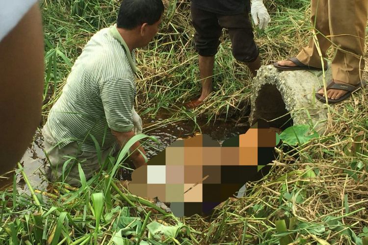 Mayat Wanita Ditemukan di Gorong-gorong dengan Kondisi Tubuh Terpisah