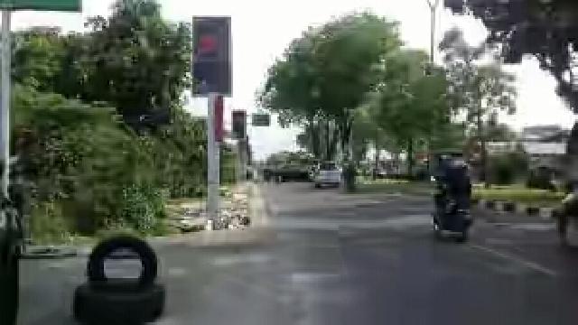 Wako Minta Reklame Atas Trotoar di Potong
