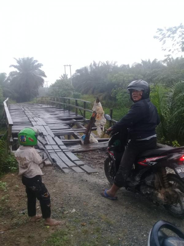 Jembatan 'Lintasan Jalai' Penghubung 4 Desa Butuh Perhatian Serius