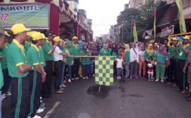 HUT Bank Rohil ke 17 , Plt Sekda Surya Arfan Lepas Jalan Sehat