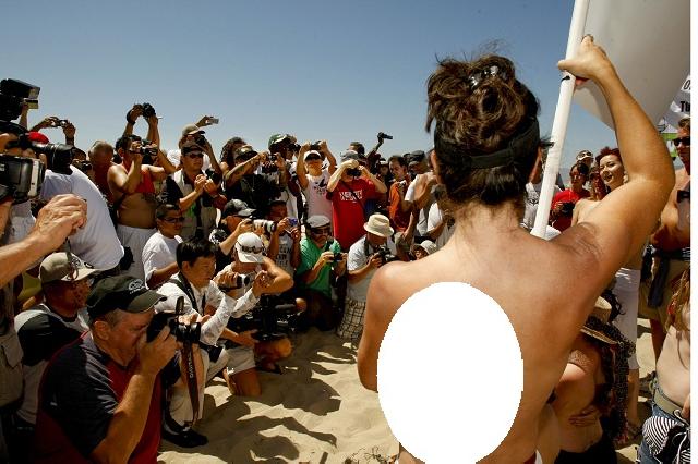 Tuntut Bebas Topless, Para Wanita di AS Demo Telanjang Dada
