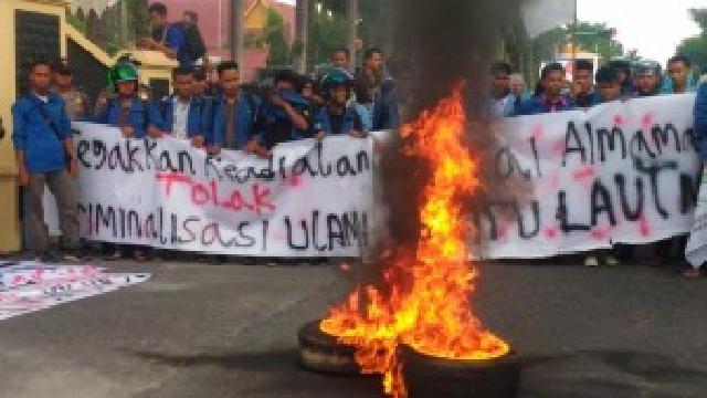 Ratusan Mahasiswa Demo, Jalan Sudirman Macet