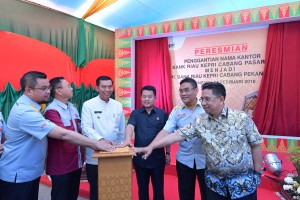 Nama Kantor Bank Riau Kepri Pekanbaru Resmi Dirubah Wako