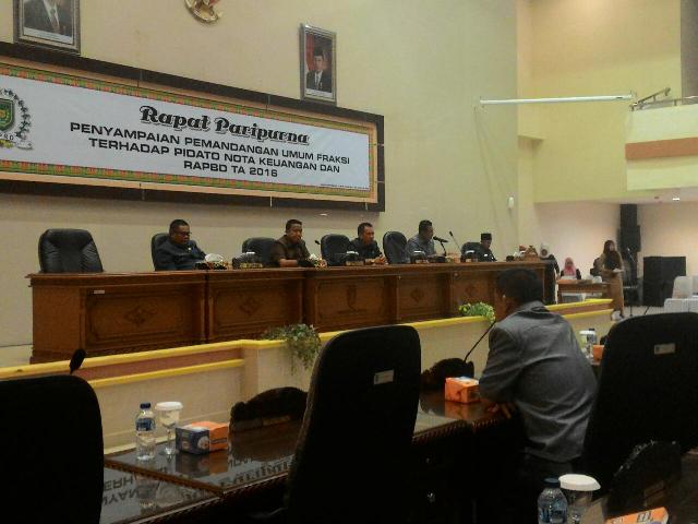 Paripurna Pandangan Umum Fraksi Terhadap Nota Keuangan dan RAPBD 2016