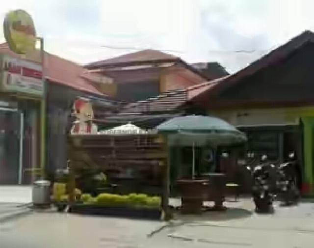 Abah Burger, Capai Omzet Rp6 Juta Sehari
