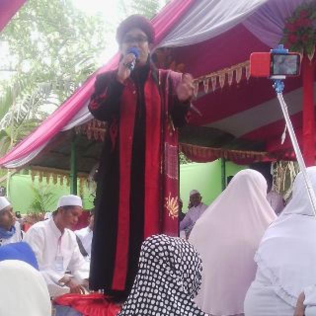 Paska Di Lantik, Kades di Inhil Ini Datangkan Penceramah Dari Bandung Sebagai Pengisi Acara Syukuran