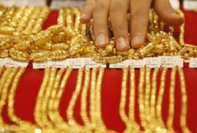 Makin Dekat Akhir Tahun, Harga Emas Masih Rendah