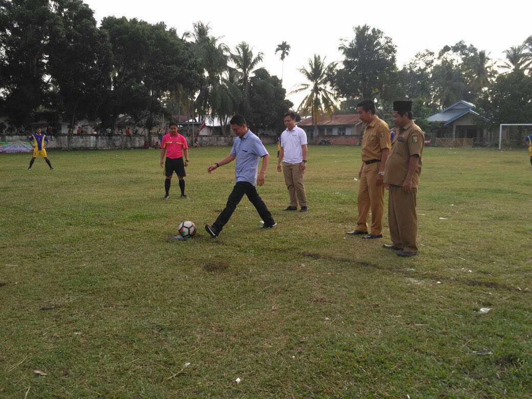 Ketua Askab PSSI Kuansing Buka Resmi Turnamen Sepakbola Kelurahan BenaiCup I 2018