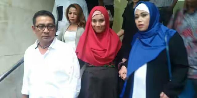 Kuasa Hukum Sebut Elma Theana Dapat Pertanyaan Sulit dari Penyidik