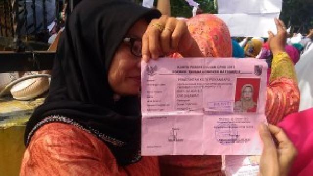 11 Tahun Jadi Honorer K2, Uang Gaji Umi Siliwati Juga Dipotong