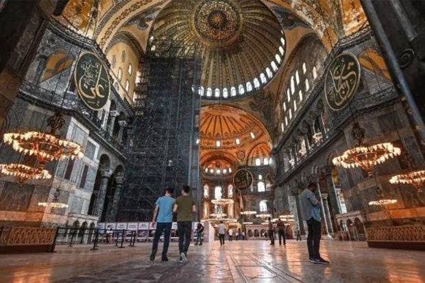 Alhamdulillah, Hari Ini Sholat Jum'at Pertama di Hagia Sophia