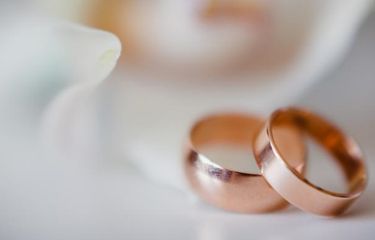 Takut Tertunda karena Lockdown, Sepasang Kekasih di Malaysia Menikah Pakai Baju Kerja