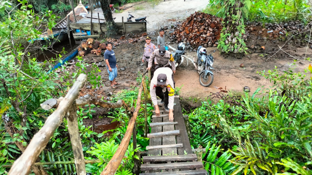 AKP Osben Samosir Lakukan Cooling System di Desa Karya Tunas Jaya