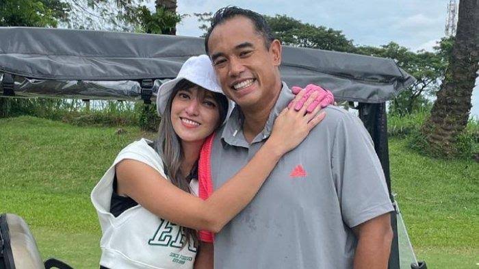 Nia dan Ardi Minta Maaf ke Aburizal Bakrie