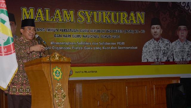 Bupati HM Wardan hadiri syukuran HUT ke 70 PGRI di Kampus STAI Auliaurrasyidin.